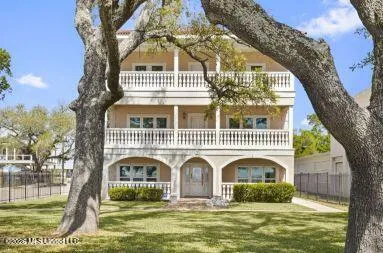$825,000 | 1100 East Beach Boulevard, Long Beach, MS 39560