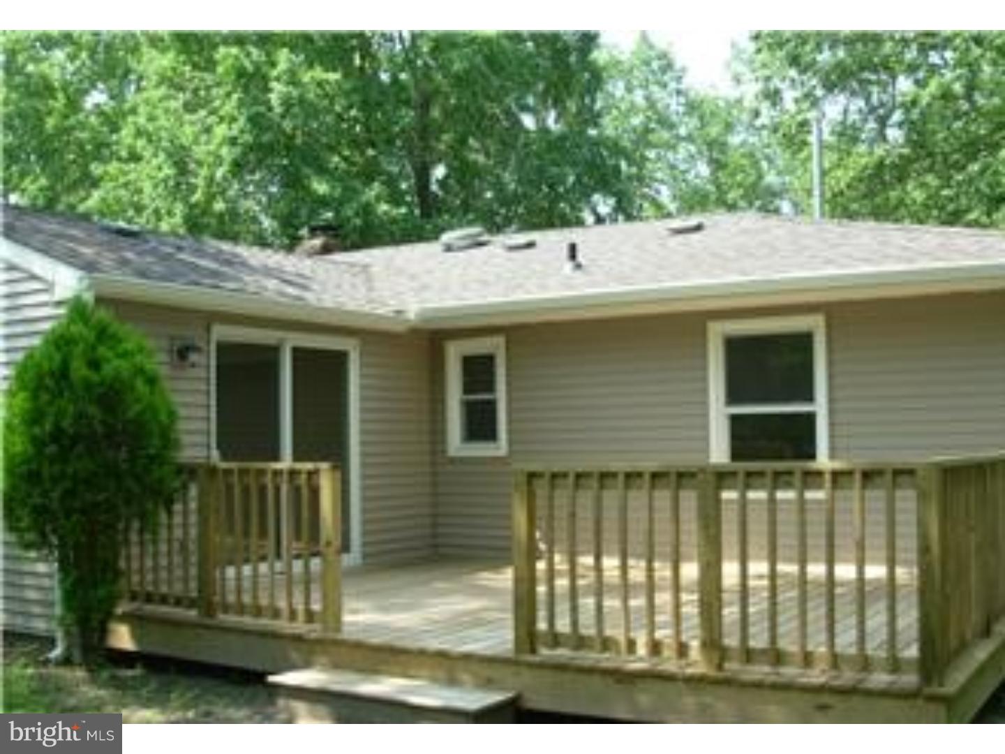 436 Stokes Road Shamong, NJ 08088 - Photo 3 of 10 Deck