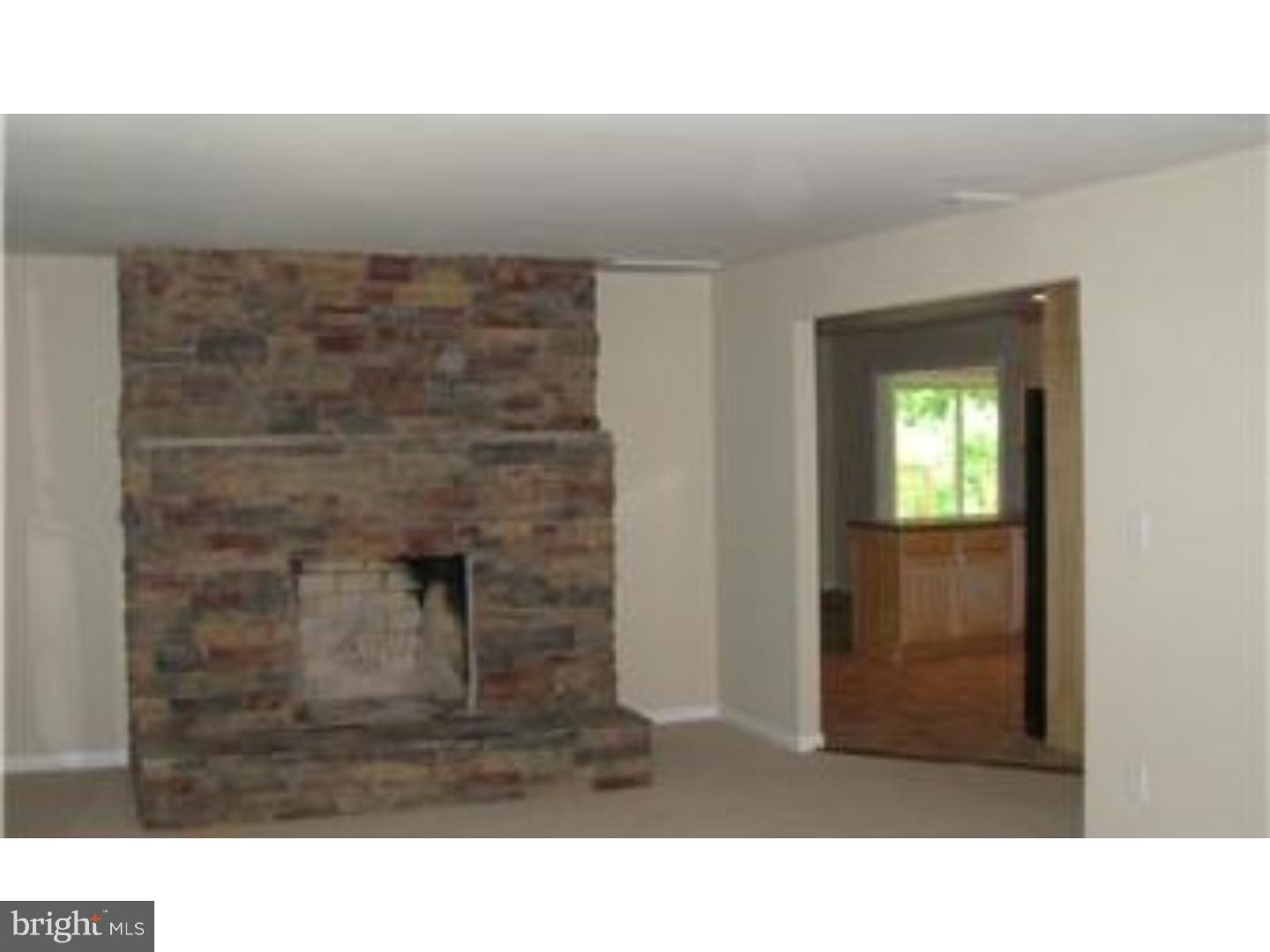 436 Stokes Road Shamong, NJ 08088 - Photo 7 of 10 Family Room