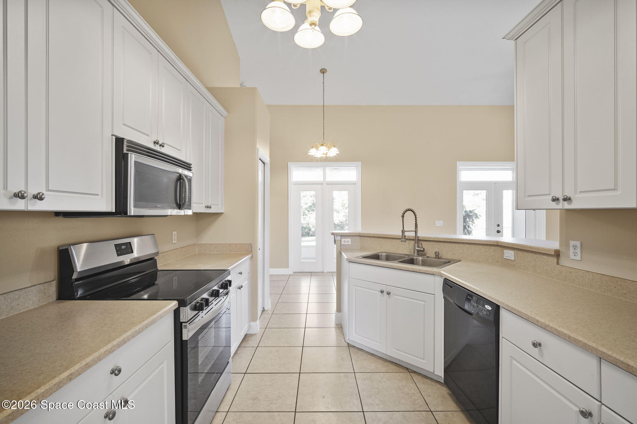 6800 McGruder Road Merritt Island, FL 32953 - Photo 11 of 31 10-web-or-mls-MCGRUDER_KITCHEN6-2