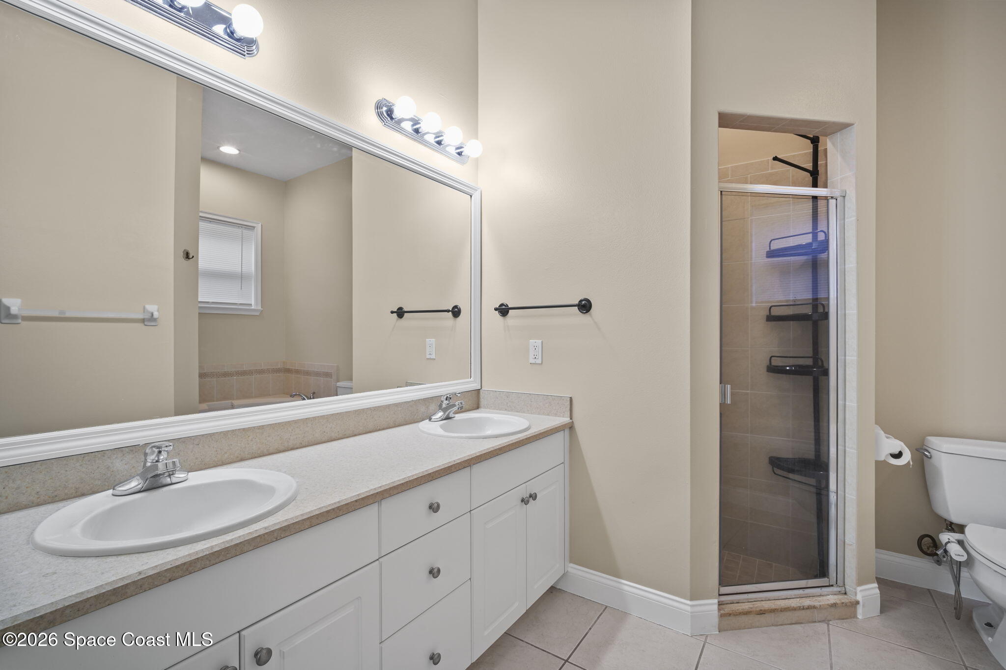 6800 McGruder Road Merritt Island, FL 32953 - Photo 17 of 31 16-web-or-mls-MCGRUDER_PRIMARYBATH3