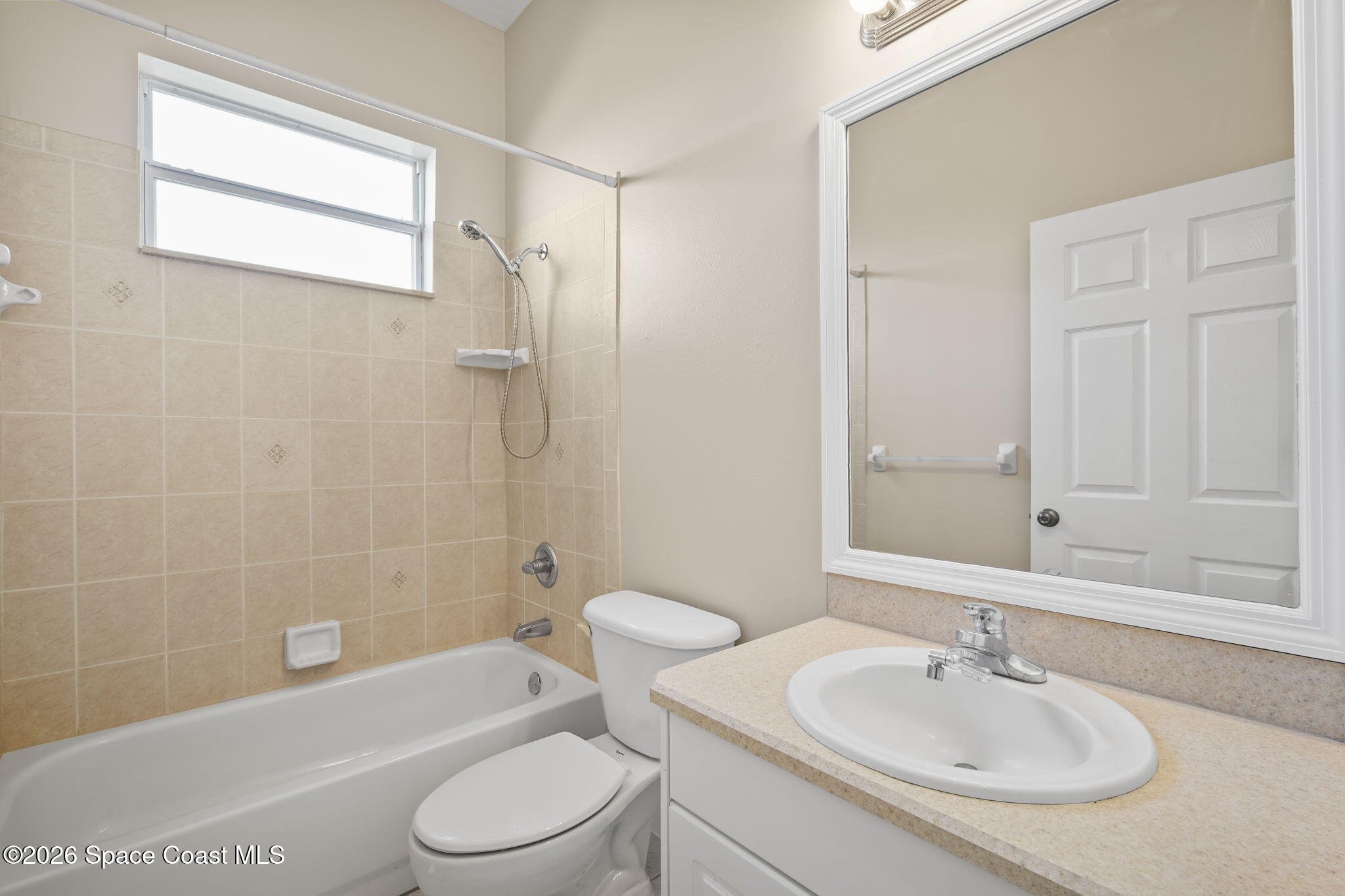 6800 McGruder Road Merritt Island, FL 32953 - Photo 23 of 31 22-web-or-mls-MCGRUDER_BATH3