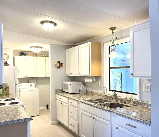 $289,000 | 112 Cardinal Court, Everglades City, FL 34139