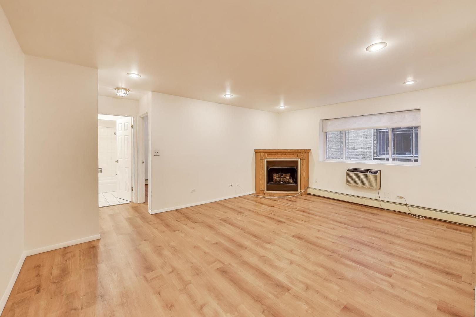 5400 North Sheridan Road, Unit 210 Chicago, IL 60640 - Photo 2 of 14