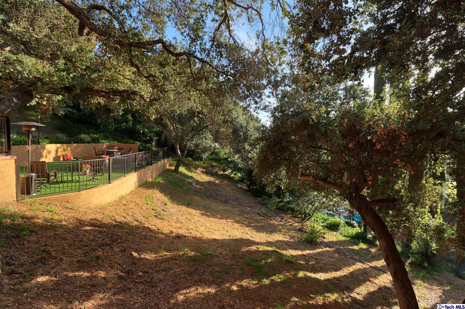 3255 Buckingham Road Glendale, CA 91206 - Photo 13 of 49