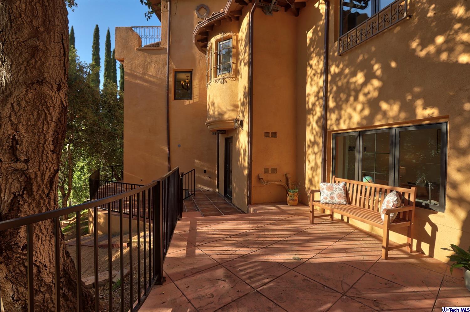 3255 Buckingham Road Glendale, CA 91206 - Photo 18 of 49