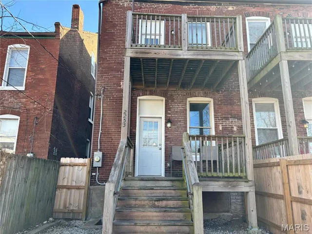 $2,600 | 2253 Indiana Avenue, St. Louis, MO 63104