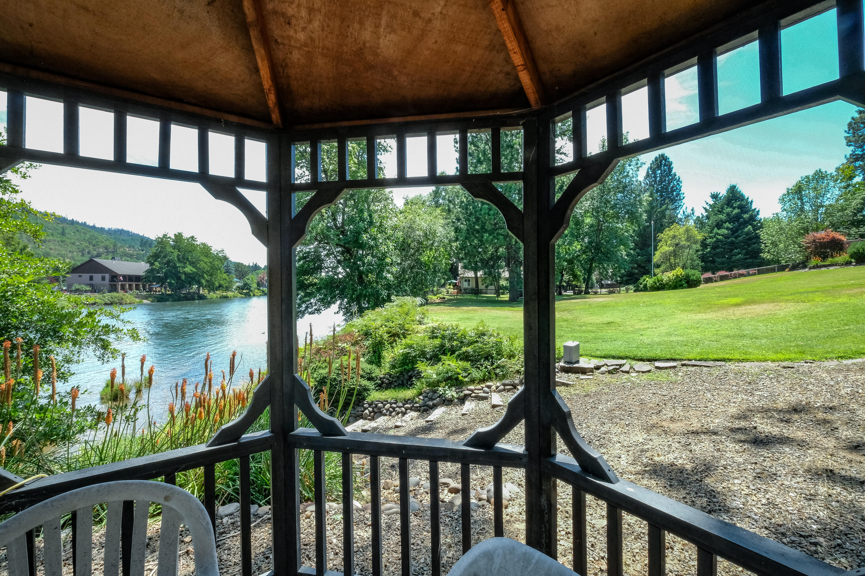 243 Rene Drive Shady Cove, OR 97539 - Photo 54 of 72 Gazebo View