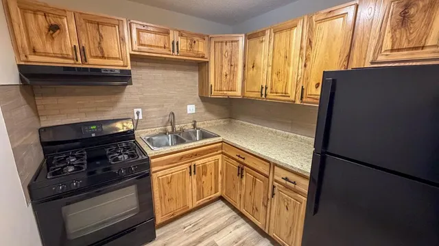 $59,000 | 7176 72nd Lane North, Brooklyn Park, MN 55428