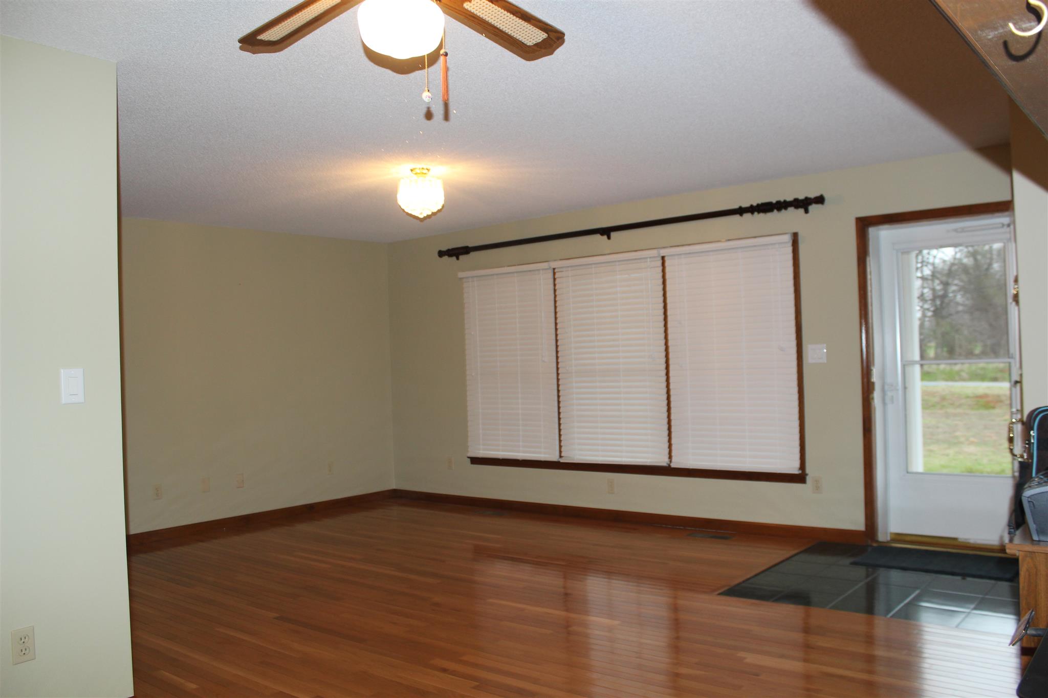 1746 Prairie Chapel Road Decherd, TN 37324 - Photo 2 of 14 Huge living area. Great hardwood floors. Amazing space.
