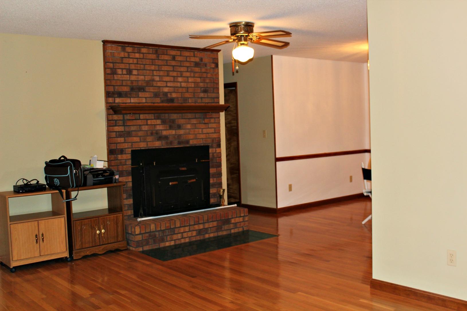 1746 Prairie Chapel Road Decherd, TN 37324 - Photo 4 of 14 Living Area