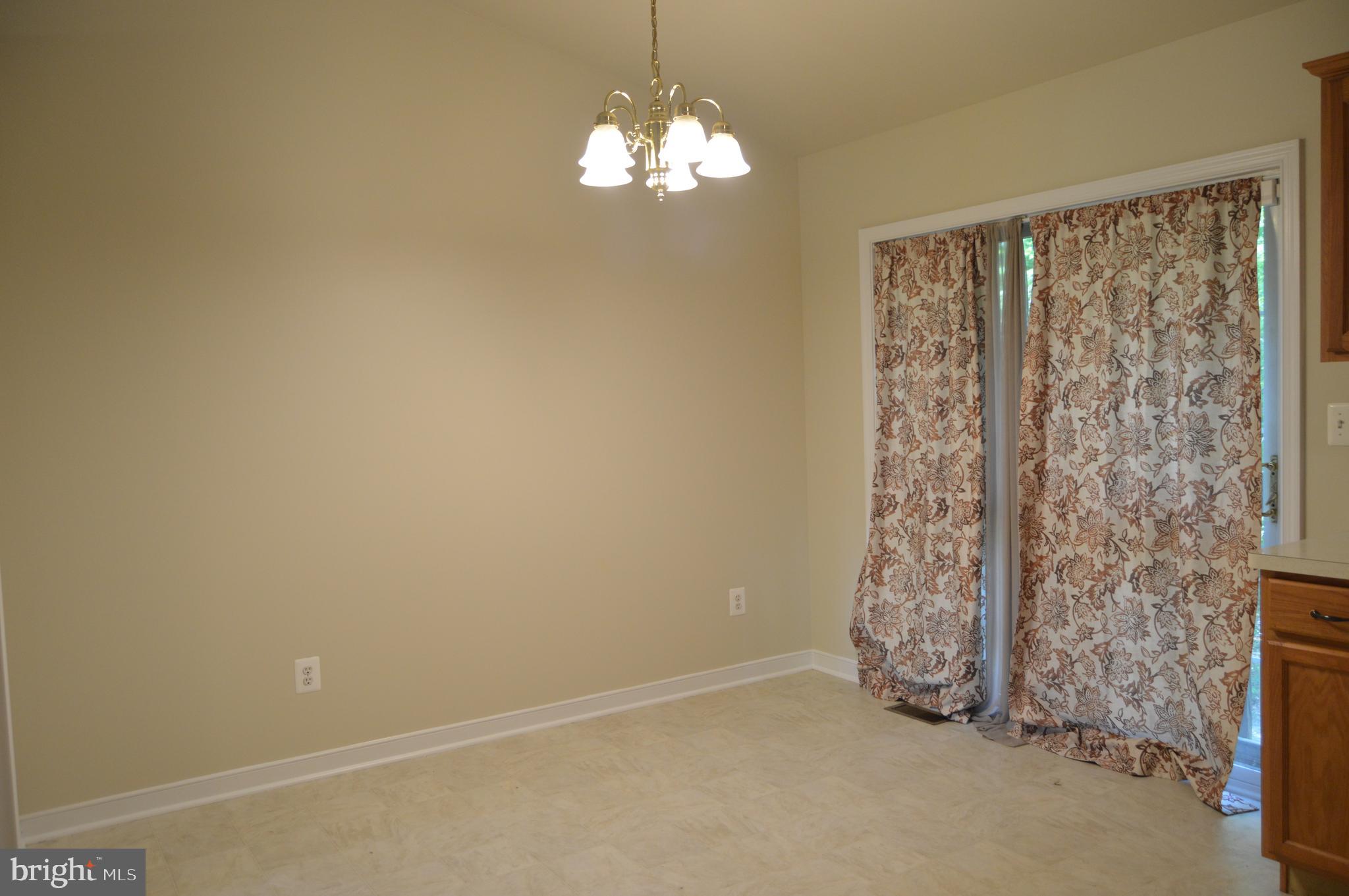 12137 Shortleaf Road Ruther Glen, VA 22546 - Photo 9 of 22 Spacious dining area