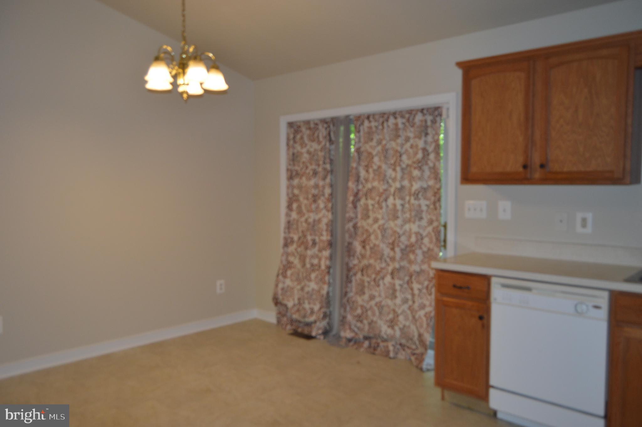 12137 Shortleaf Road Ruther Glen, VA 22546 - Photo 10 of 22 Eat in kitchen
