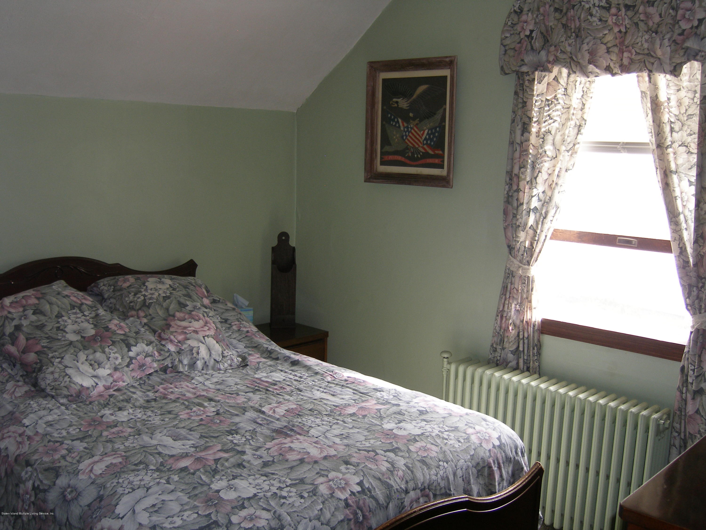 42 Fingerboard Road Staten Island, NY 10305 - Photo 11 of 15 P9260577