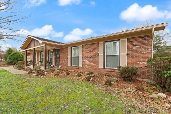 $223,500 | 1207 Dogwood Road, Jeffersonville, IN 47130