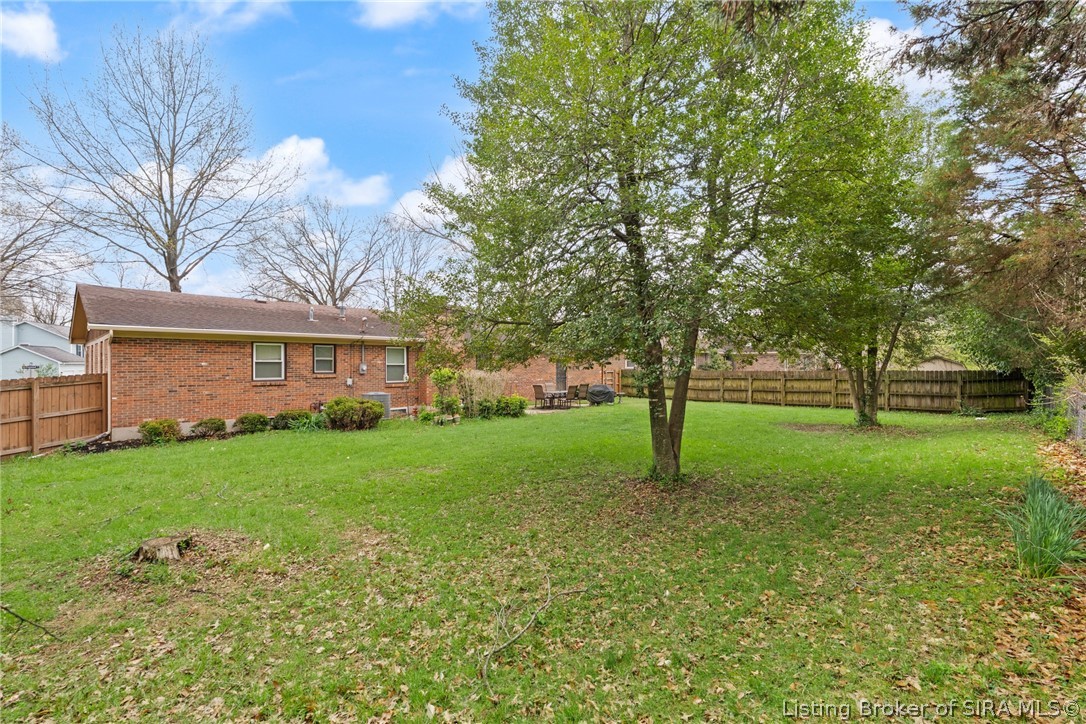 1207 Dogwood Road Jeffersonville, IN 47130 - Photo 7 of 44