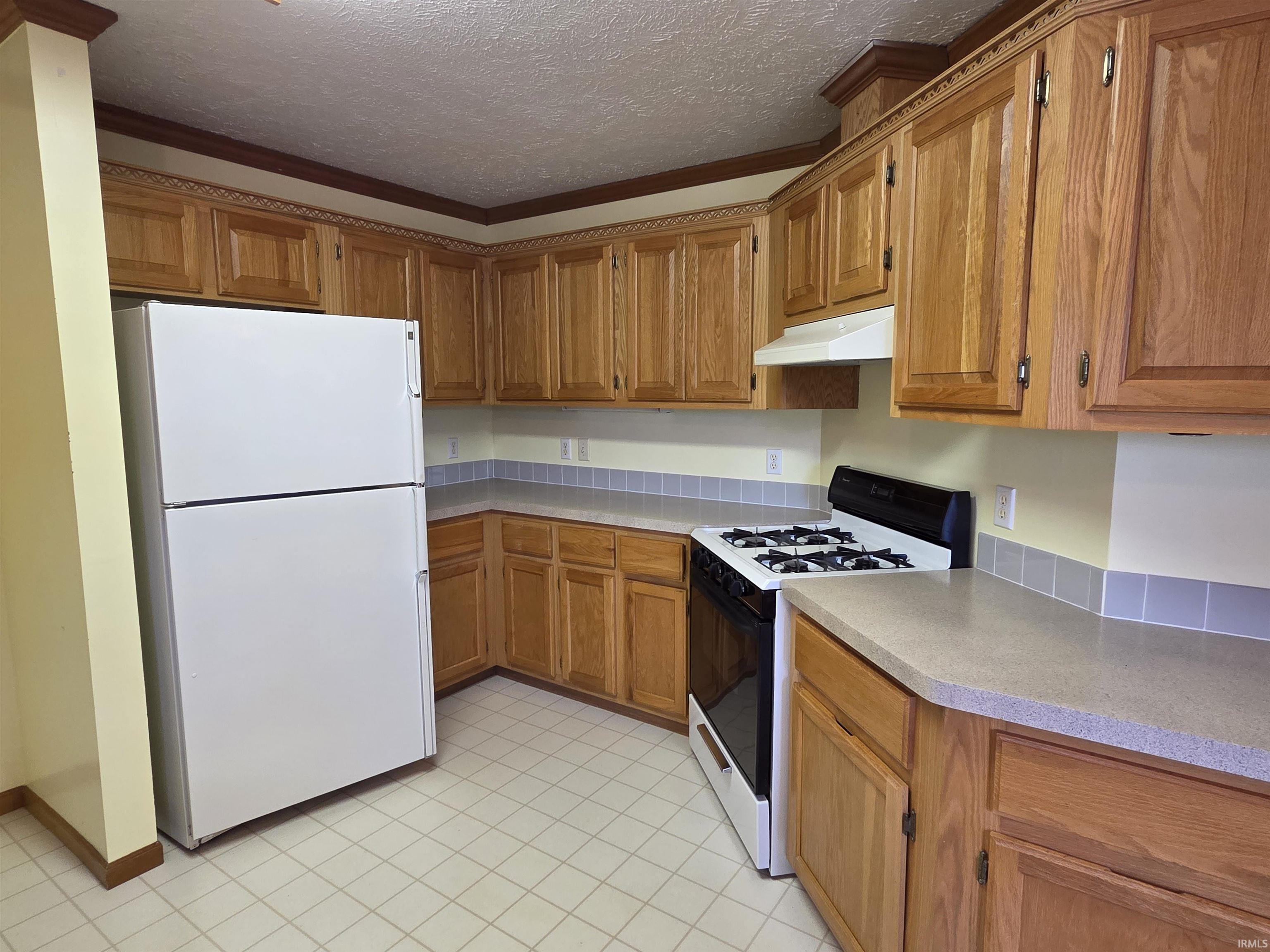 15493 South County Line Road Syracuse, IN 46567 - Photo 7 of 25