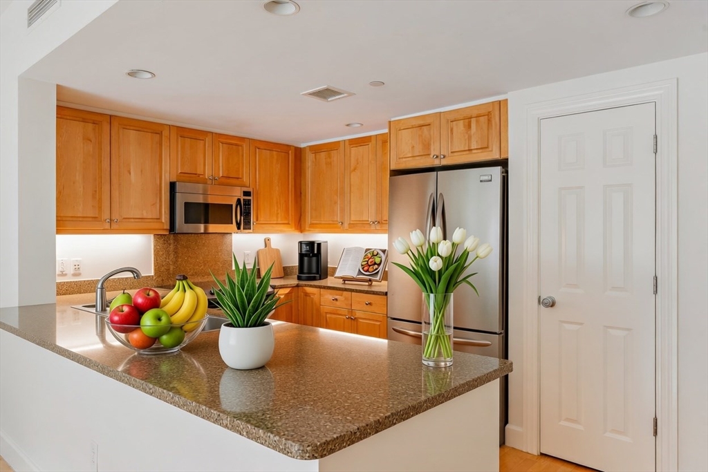 10 Bowdoin Street, Unit 304 Boston, MA 02114 - Photo 3 of 16