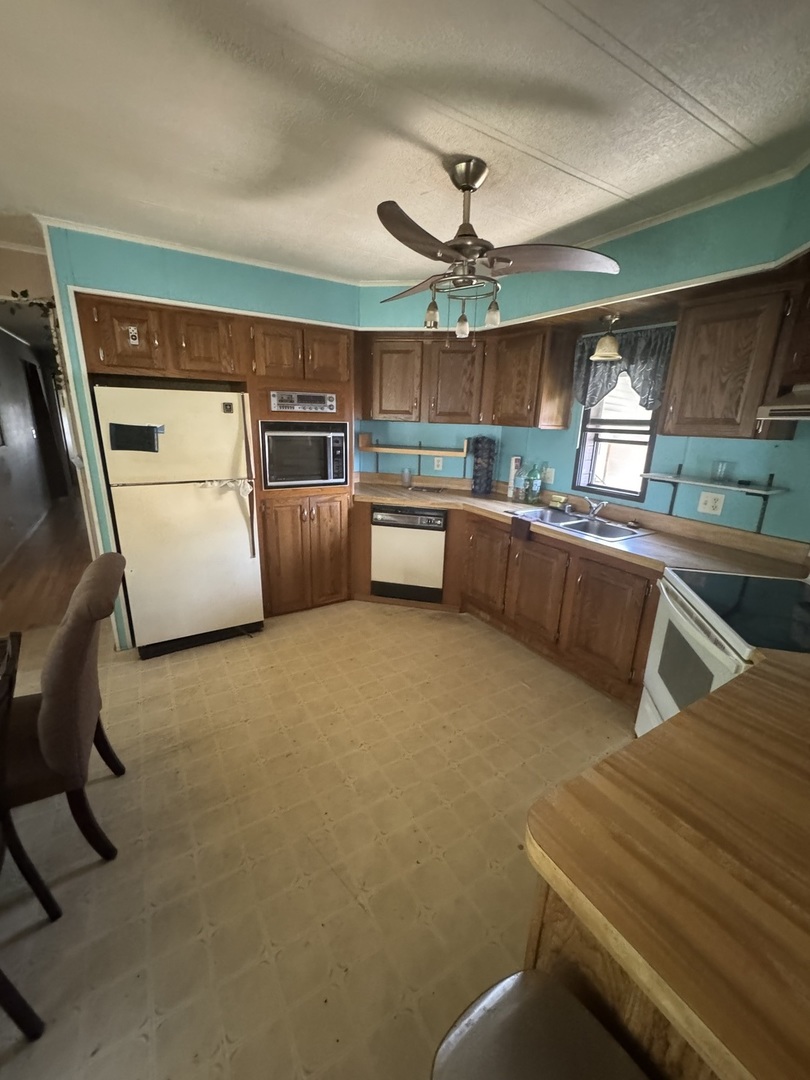 8800 South Harlem Avenue, Unit 2311 Bridgeview, IL 60455 - Photo 3 of 7