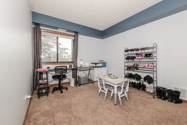 $200,000 | 1504 Woodbridge Road, Unit 2E, Joliet, IL 60436