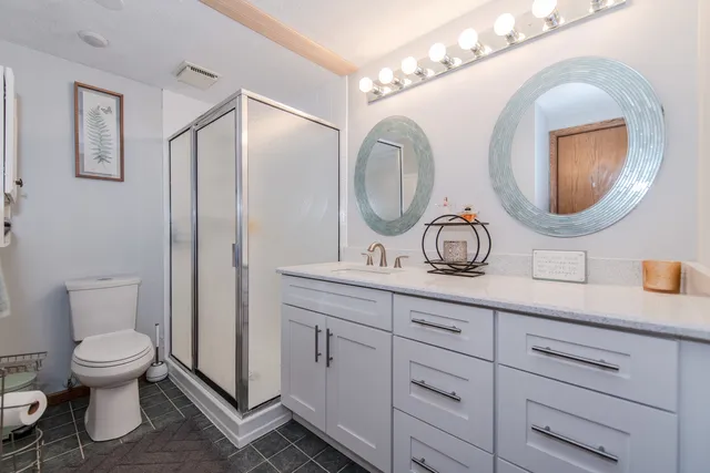 $200,000 | 1504 Woodbridge Road, Unit 2E, Joliet, IL 60436