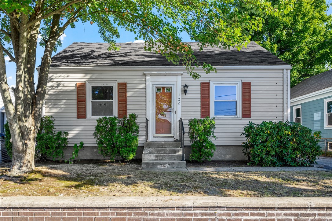 120 Windsor Road Pawtucket, RI 02861 - Photo 2 of 30