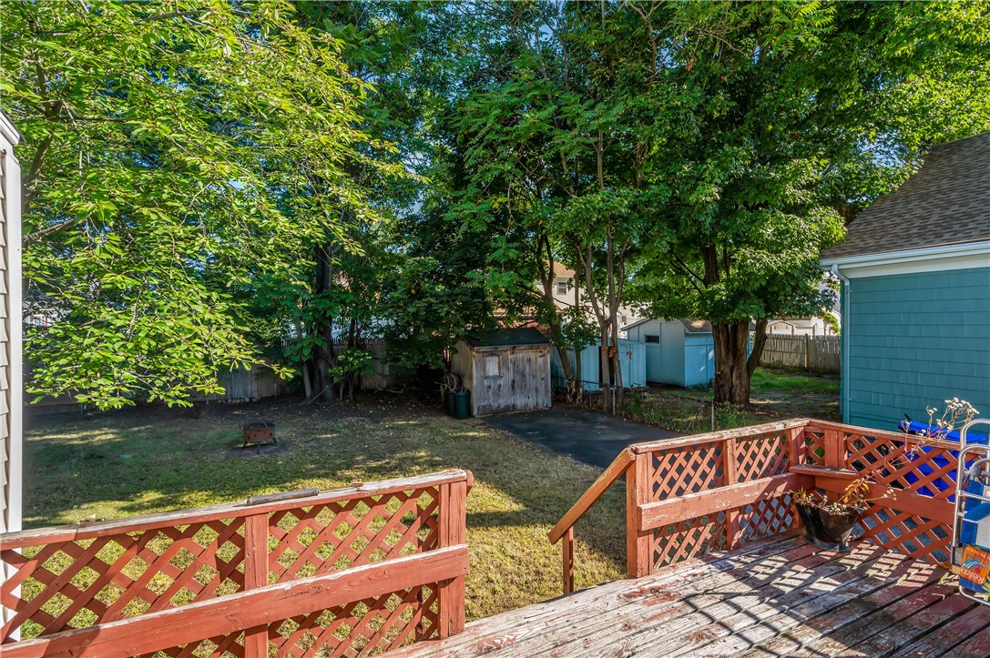 120 Windsor Road Pawtucket, RI 02861 - Photo 6 of 30