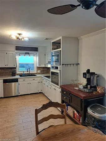 $356,800 | 1 North Forrest Drive, Thomasville, NC 27360