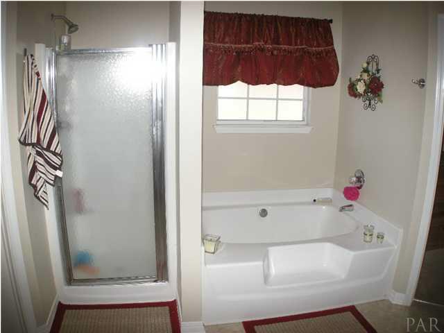 2321 Devine Farm Road Cantonment, FL 32533 - Photo 20 of 23 Master Bath