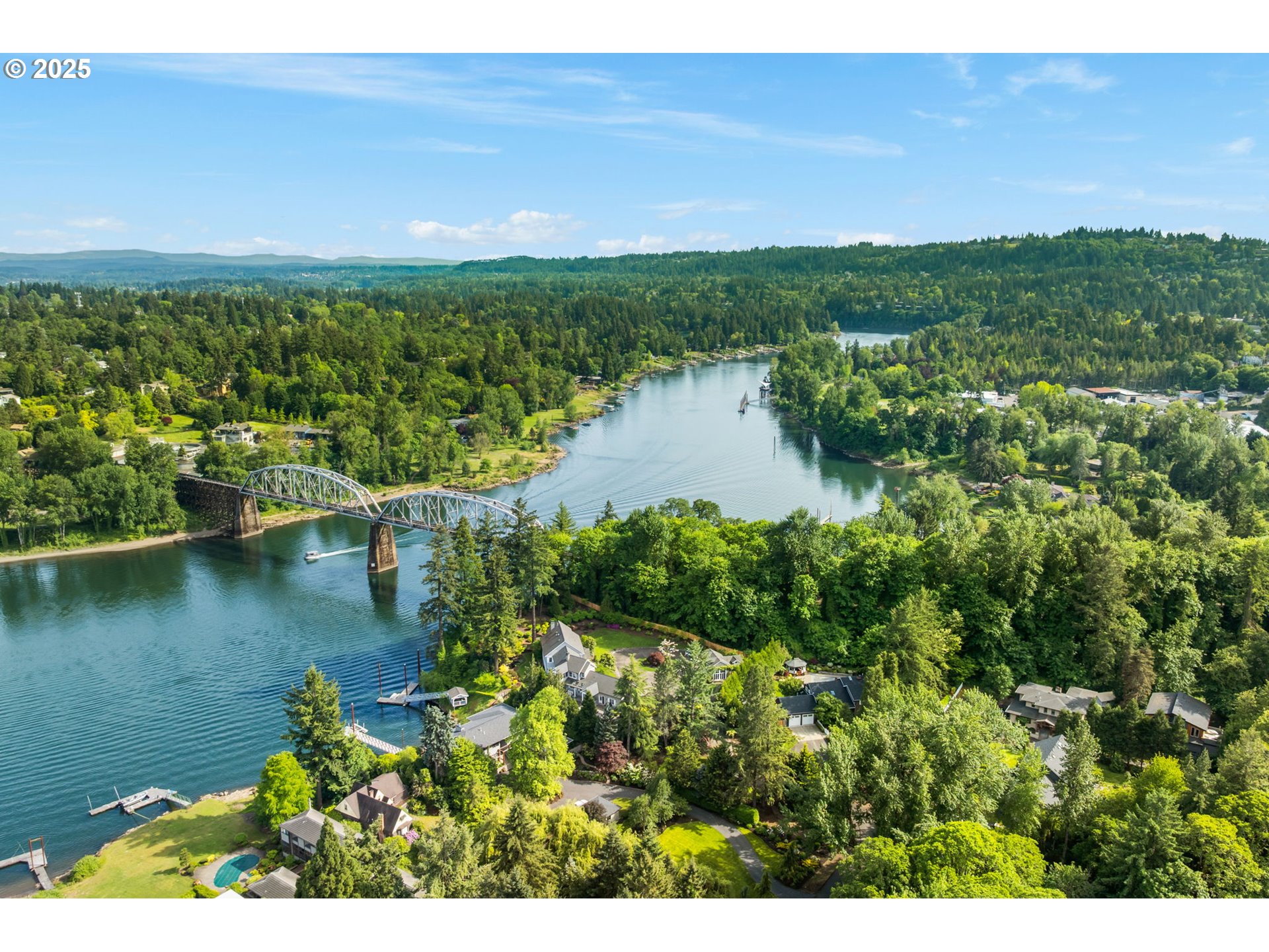 13740 Fielding Road Lake Oswego, OR 97034 - Photo 40 of 41 a view of a lake with a city