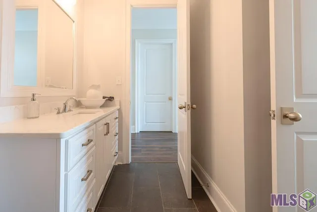 $499,900 | 200 Rue Saint Sydney, Houma, LA 70360