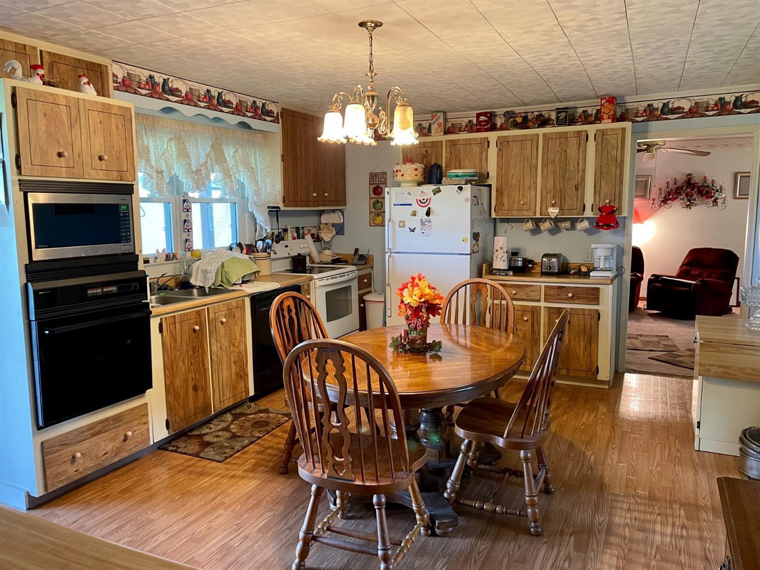 8527 Keister Road Germantown, OH 45327 - Photo 7 of 20
