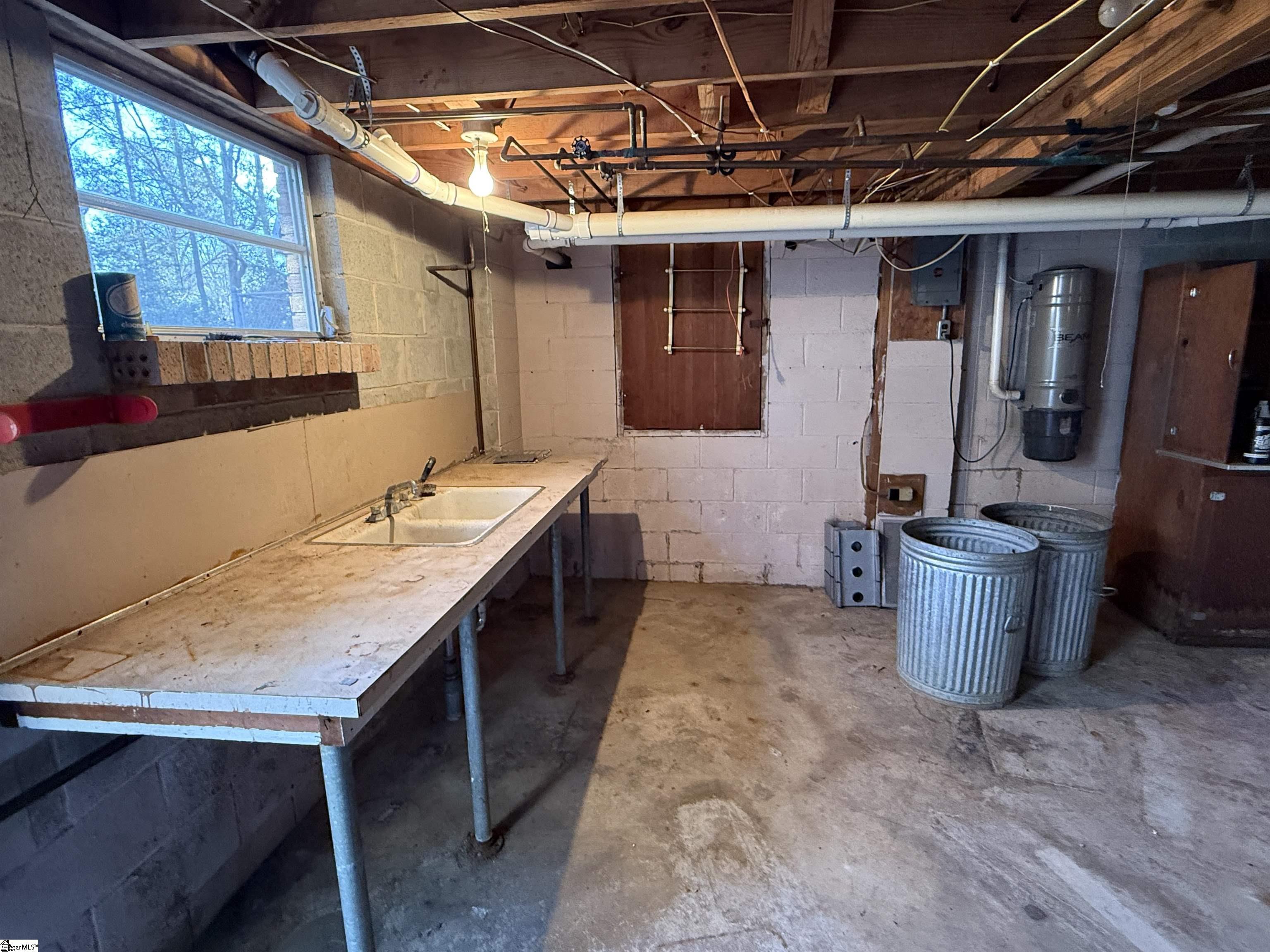 600 North Adair Street Clinton, SC 29325 - Photo 11 of 42