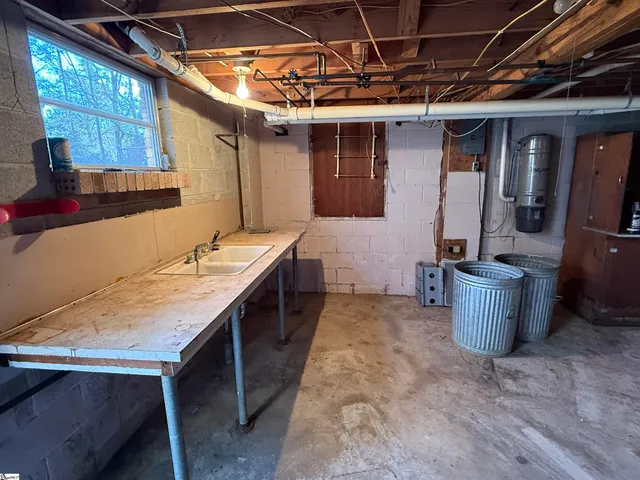 $235,000 | 600 North Adair Street, Clinton, SC 29325