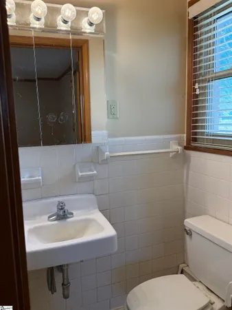 $214,900 | 600 North Adair Street, Clinton, SC 29325