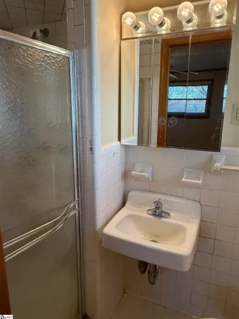 $214,900 | 600 North Adair Street, Clinton, SC 29325