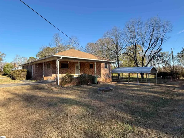 $214,900 | 600 North Adair Street, Clinton, SC 29325