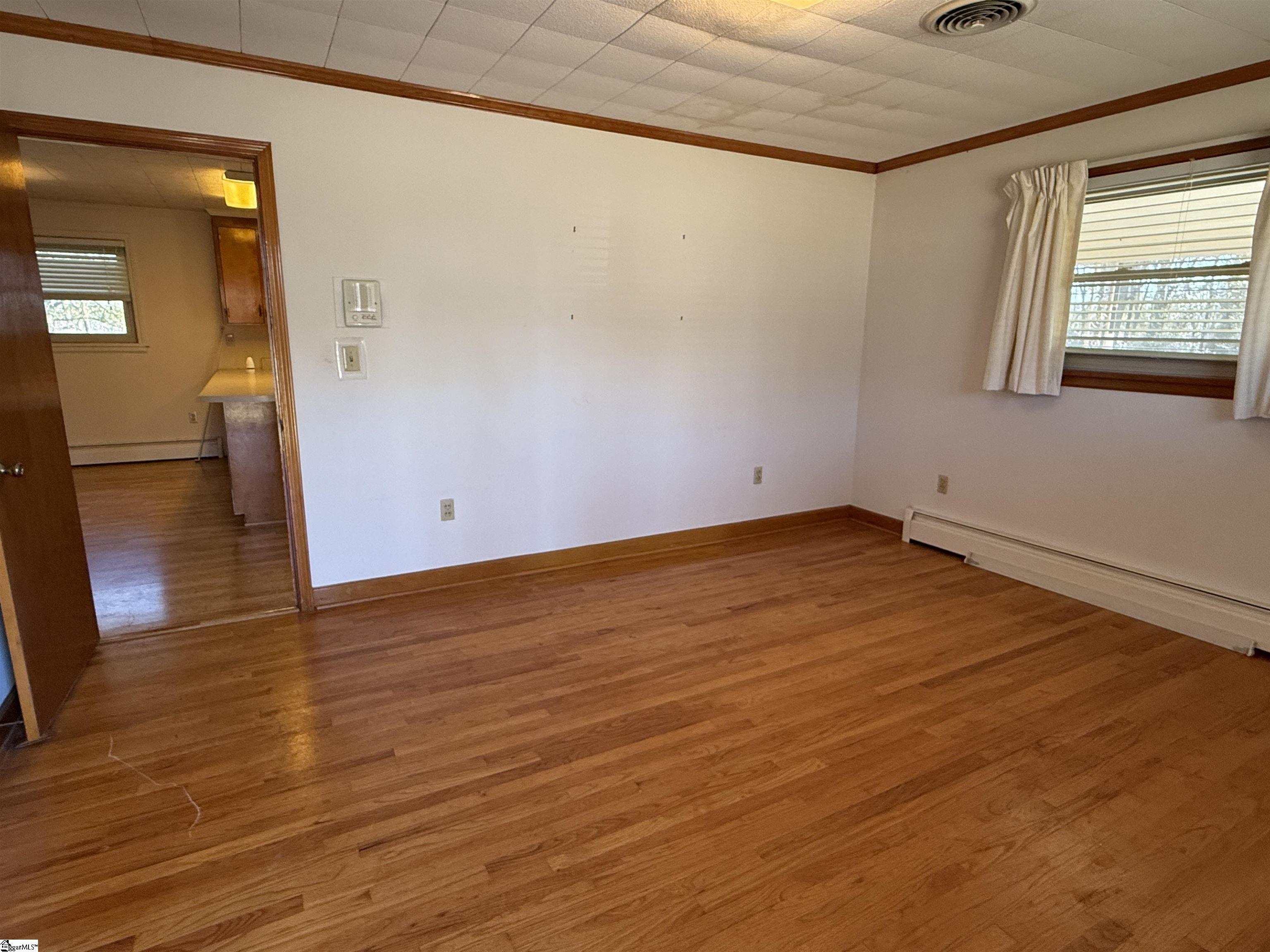 600 North Adair Street Clinton, SC 29325 - Photo 9 of 42