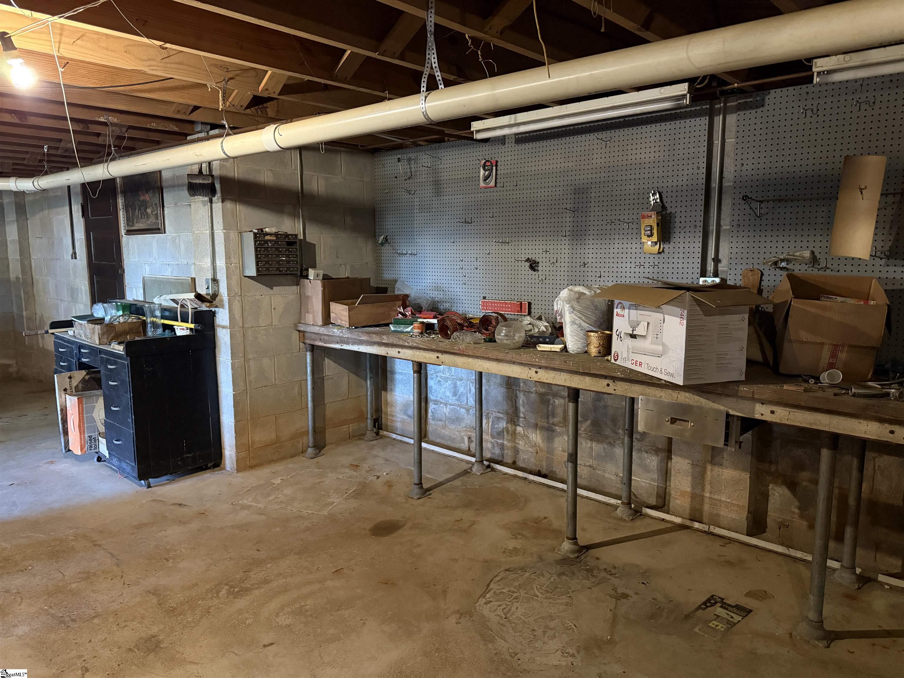 600 North Adair Street Clinton, SC 29325 - Photo 9 of 42