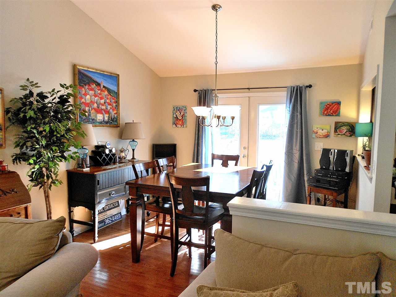709 Coventry Court Raleigh, NC 27609 - Photo 4 of 17 Gallery Image 4