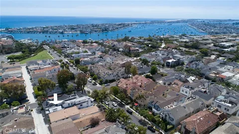 $3,520,000 | 502 1/2 Begonia Avenue, Corona del Mar, CA 92625