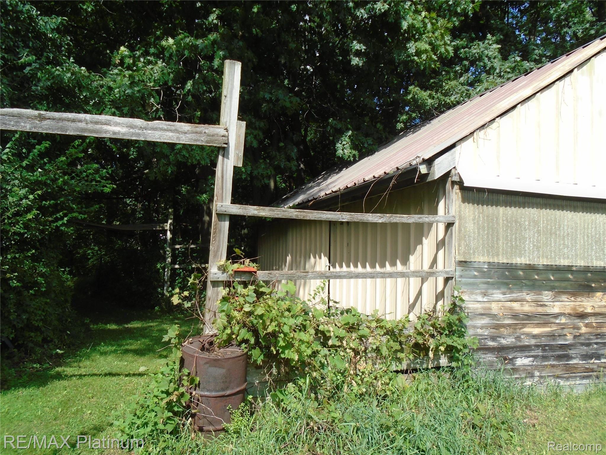 V/l Bullard Road Fenton, MI 48430 - Photo 4 of 7 Bullard Vacant 6.JPG