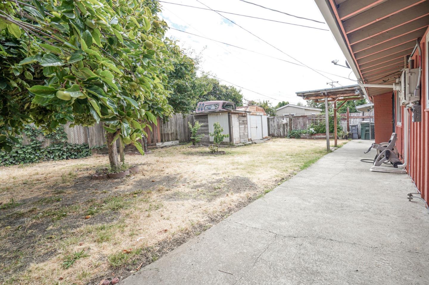 125 Rinaldo Drive Vallejo, CA 94589 - Photo 21 of 36 a view of backyard of the house