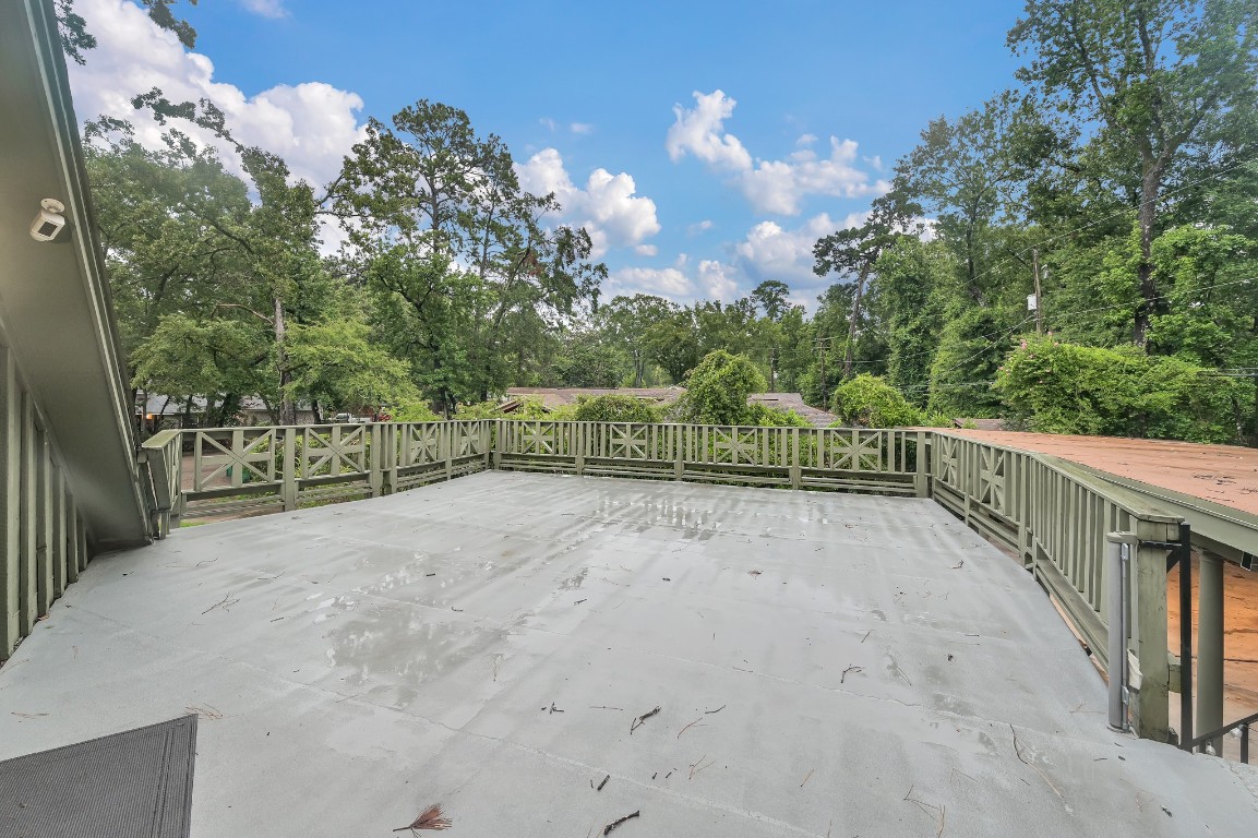 2019 North Thompson Street Conroe, TX 77301 - Photo 3 of 25