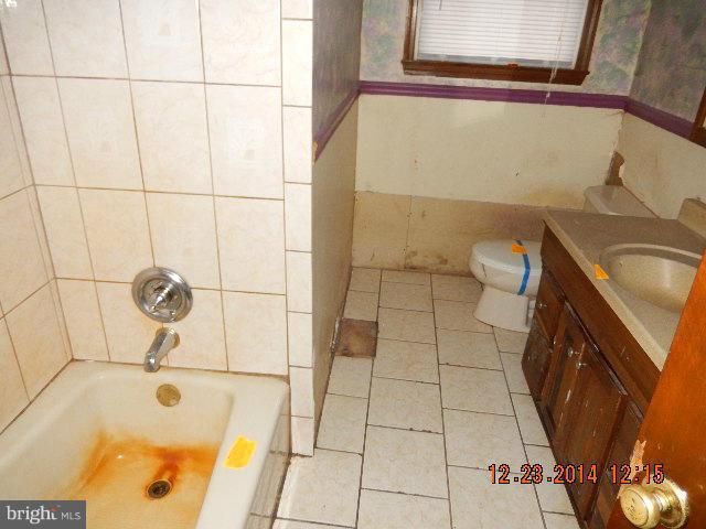 1857 Choptank Road Pasadena, MD 21122 - Photo 11 of 15 Bath