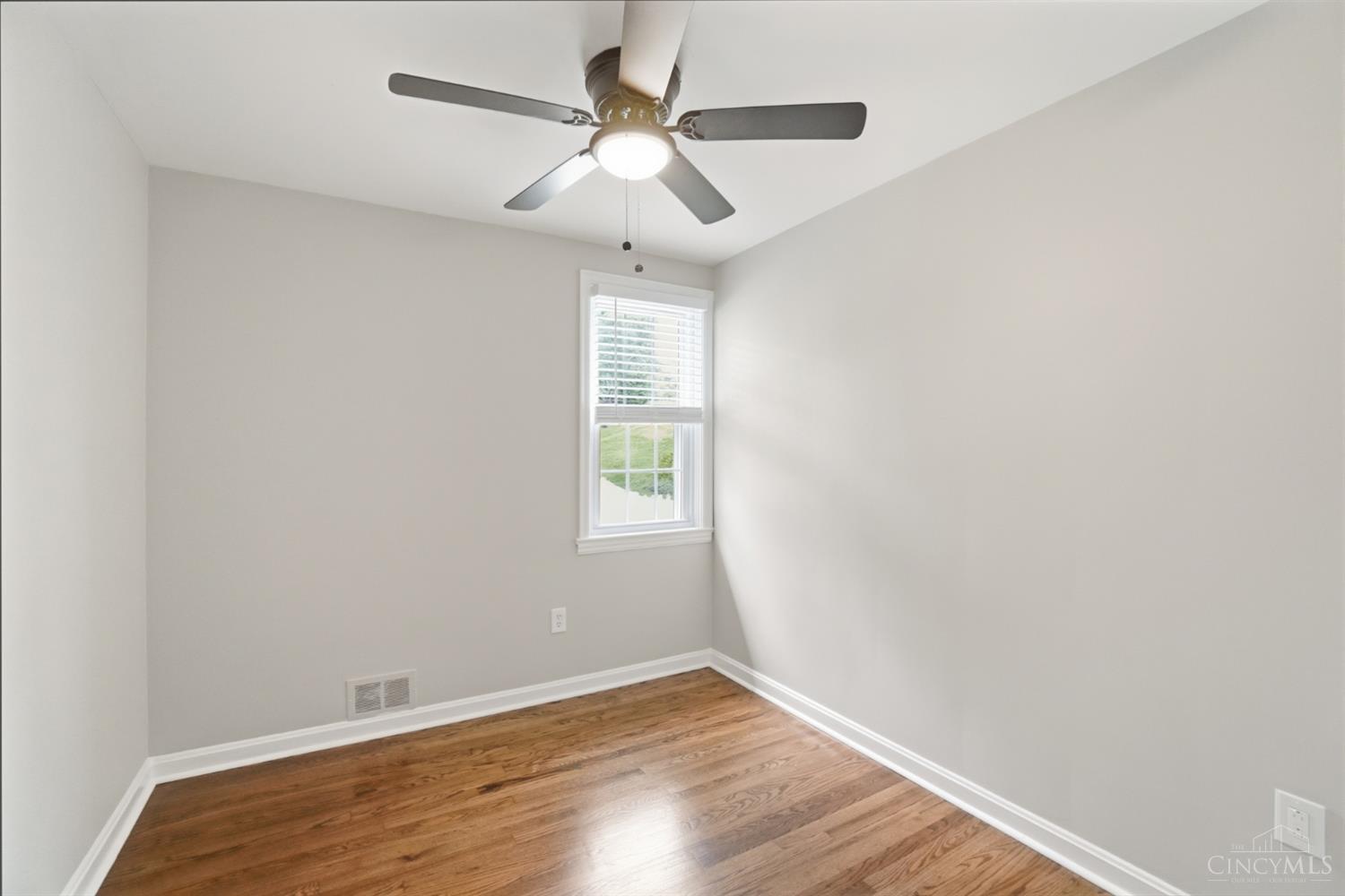 9808 Daly Road Cincinnati, OH 45231 - Photo 20 of 39