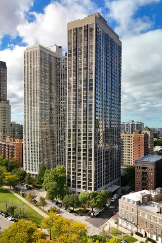 $2,700 | 2650 North Lakeview Avenue, Unit 1503, Chicago, IL 60614