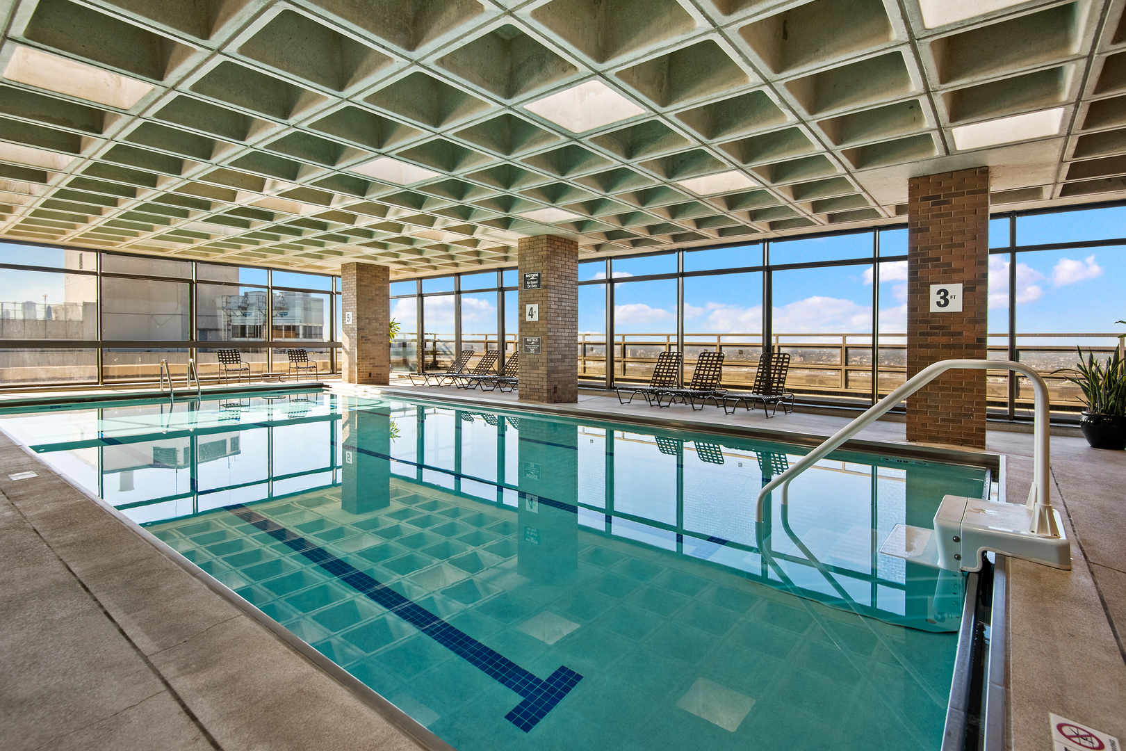 2650 North Lakeview Avenue, Unit 1503 Chicago, IL 60614 - Photo 13 of 16