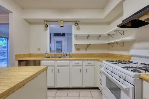 $189,000 | 3722 Jamestown Court, Atlanta, GA 30340