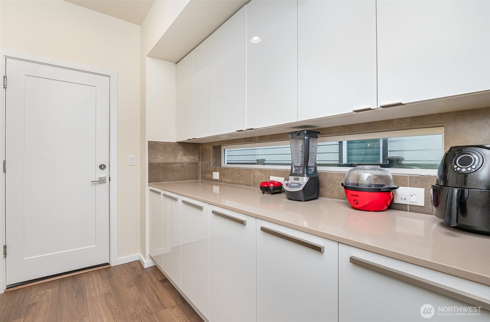 3444 Southeast 19th Way Renton, WA 98058 - Photo 13 of 36